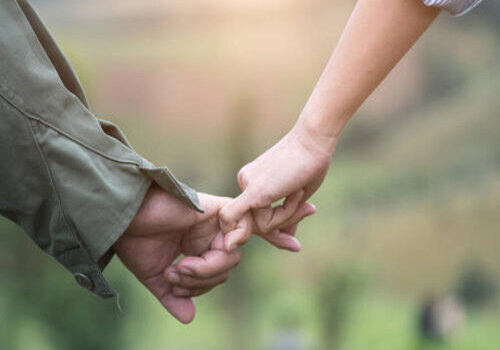 房子是贷款的没有离婚房子可以去公证吗